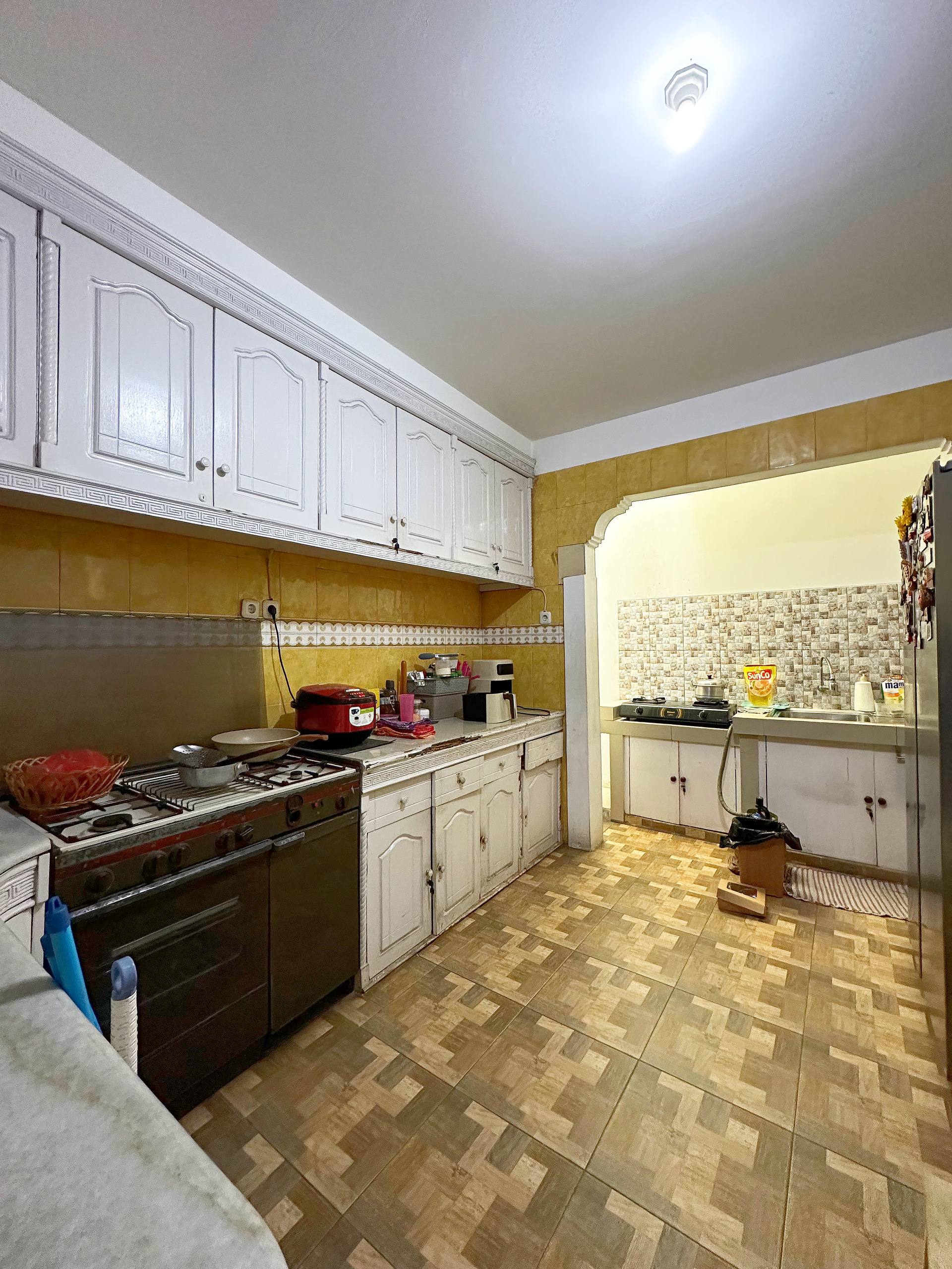 Rumah secon tanah luas Pondok Kelapa Duren Sawit Jakarta Timur