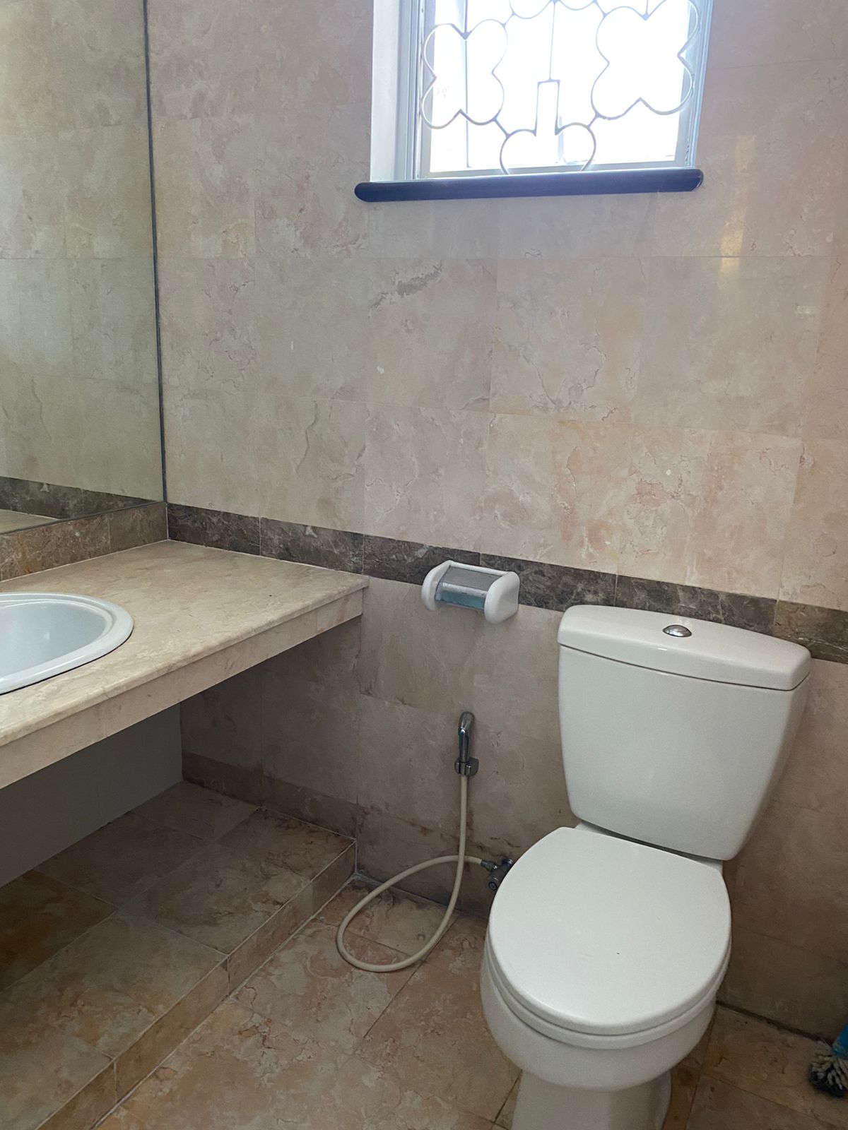 Jual/Sewa rumah mewah di Pantai Kuta V, Ancol Timur, Pademangan