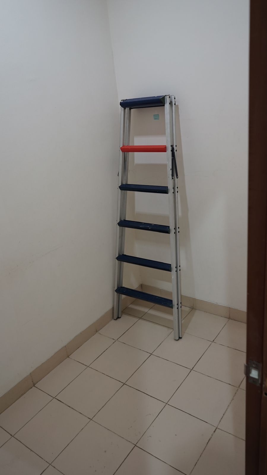 Jual 2 bedrooms Private lift di Apartemen Belleza Permata Hijau