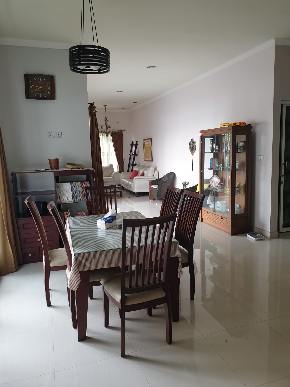 Jual rumah modern di Brigif 2, Ciganjur, Jagakarsa, Jaksel