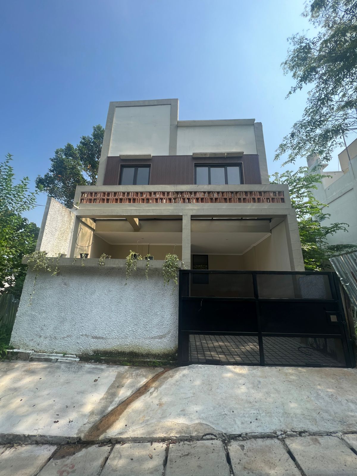 Jual rumah hook minimalis di Alaya 89, Cirendeu, Tangsel