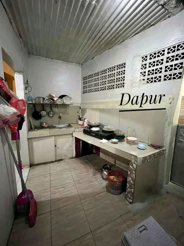 BU Rumah 2Lt hook murah 1,1m Cash only di Mekarsari Ciamnggis