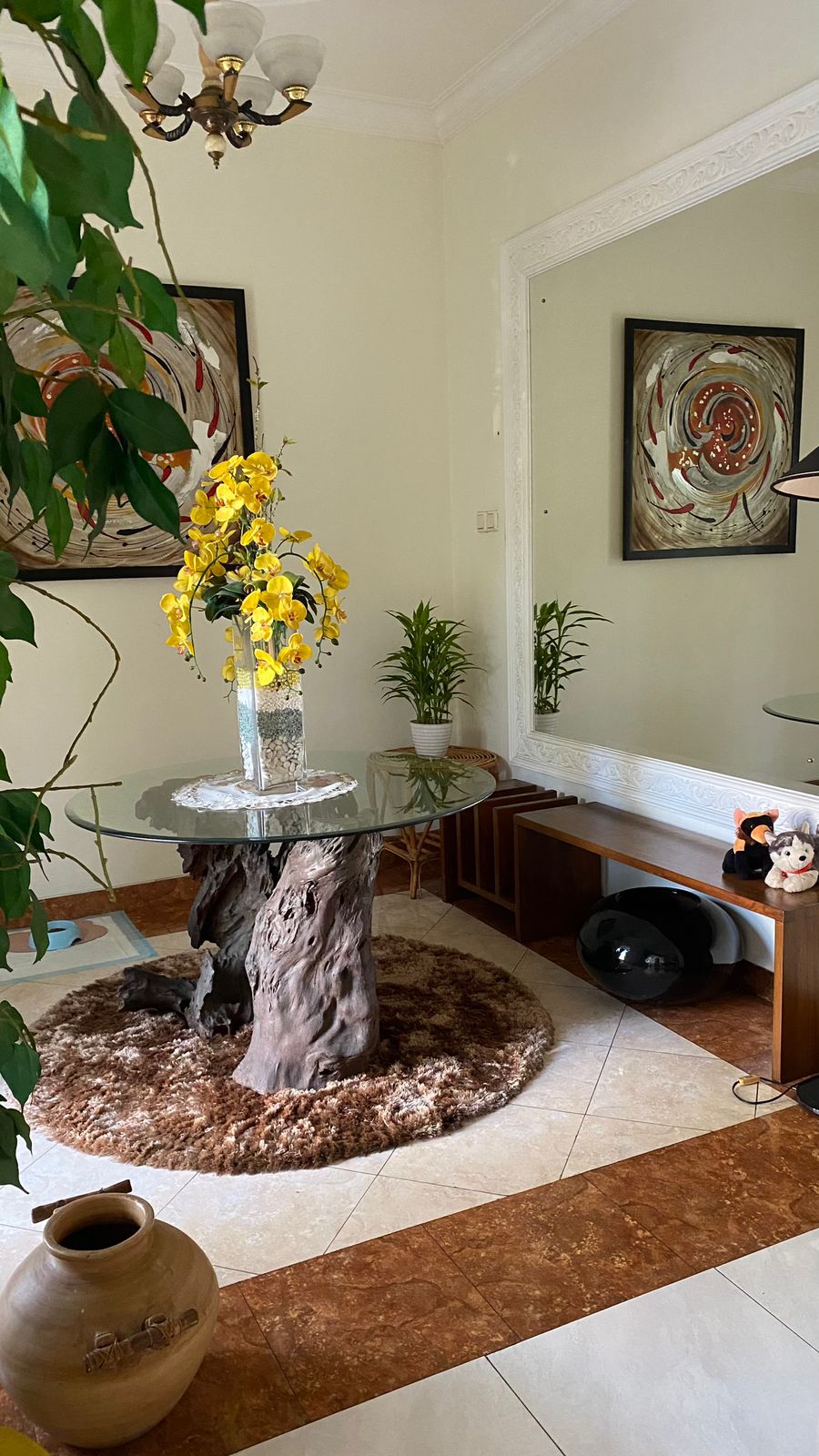 Rumah mewah dalam Komplek Raffles Hills Cibubur semi Furnish