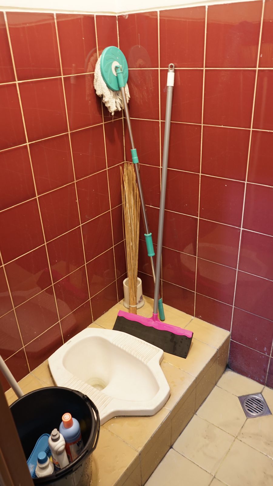 Jual 2 bedrooms Private lift di apartemen Belleza Permata Hijau