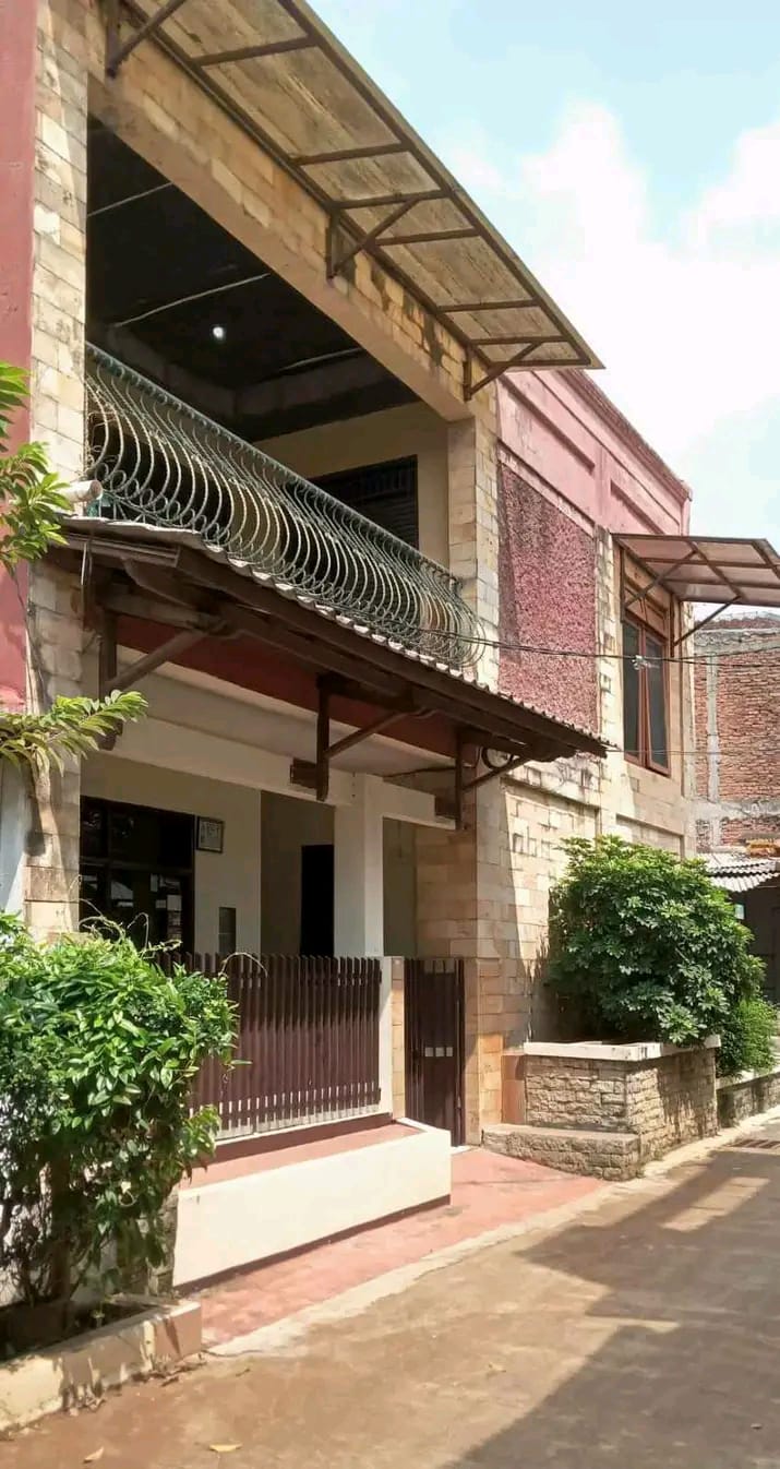 BU Rumah 2Lt hook murah 1,1m Cash only di Mekarsari Ciamnggis