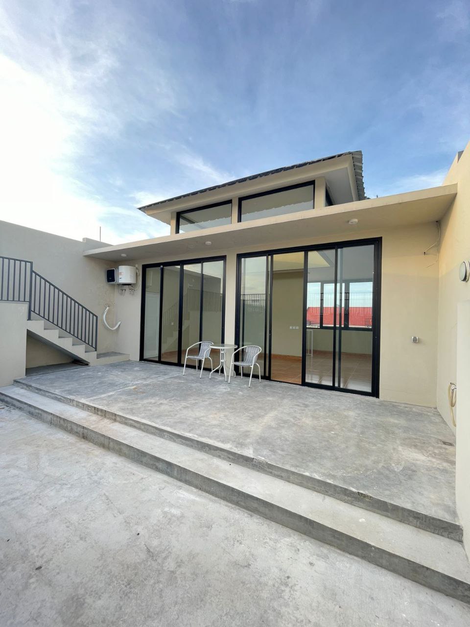 Rumah baru 3LT bonus minipool Cipinang Jakarta Timur