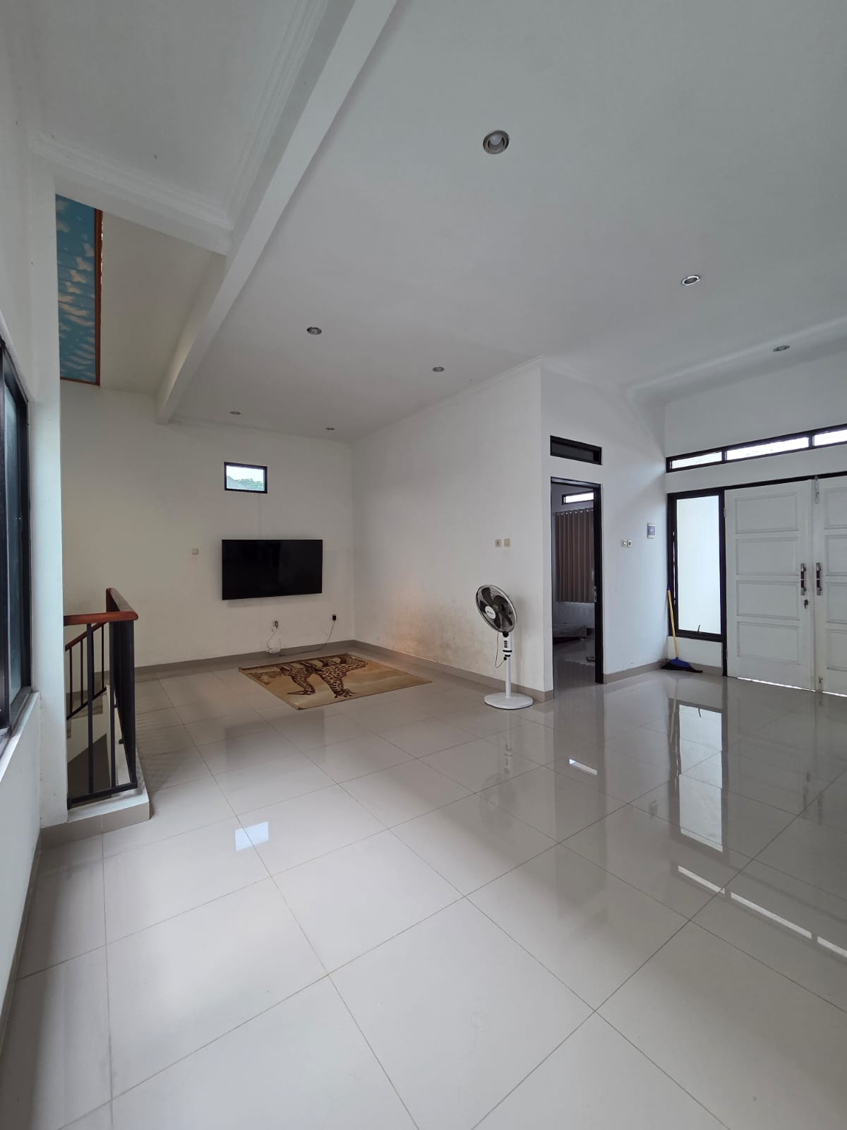 Jual cepat Rumah Siap Huni 2 Lt dalam perumahan Sukatani Permai