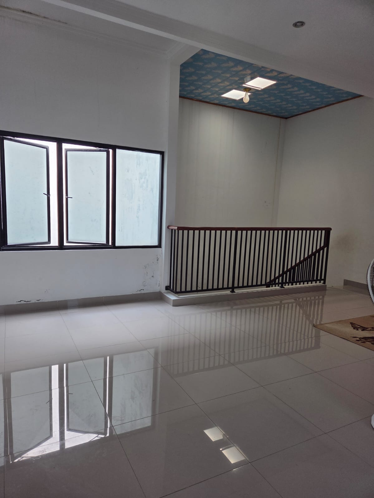 Jual cepat Rumah Siap Huni 2 Lt dalam perumahan Sukatani Permai