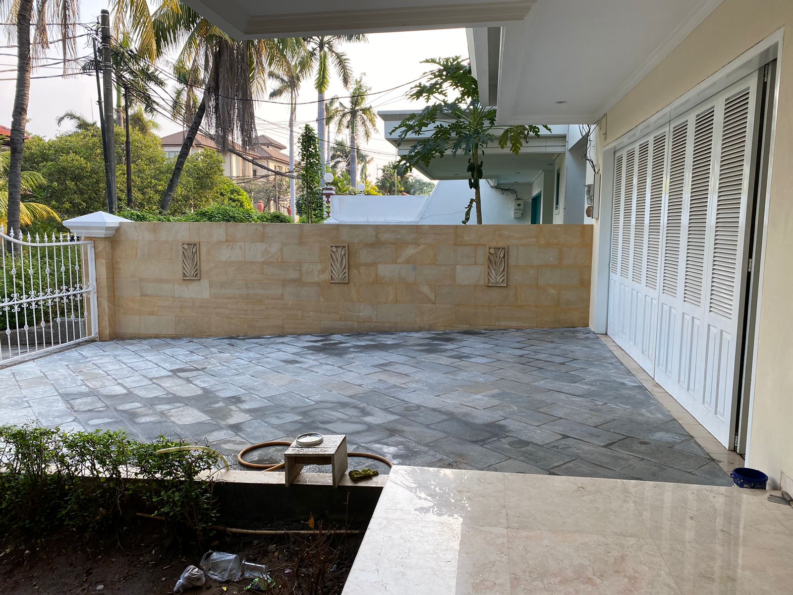 Jual/Sewa rumah mewah di Pantai Kuta V, Ancol Timur, Pademangan