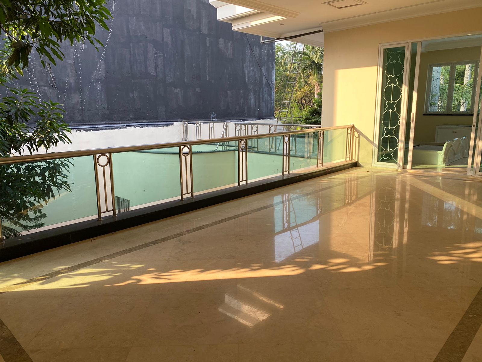 Jual/Sewa rumah mewah di Pantai Kuta V, Ancol Timur, Pademangan