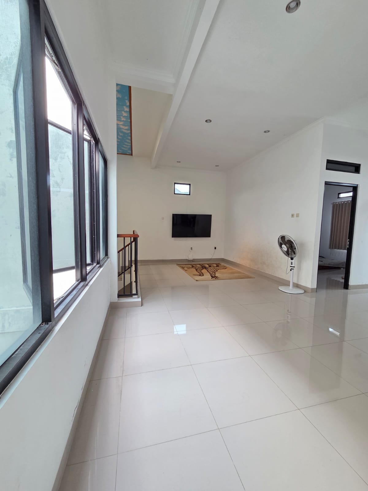 Jual cepat Rumah Siap Huni 2 Lt dalam perumahan Sukatani Permai