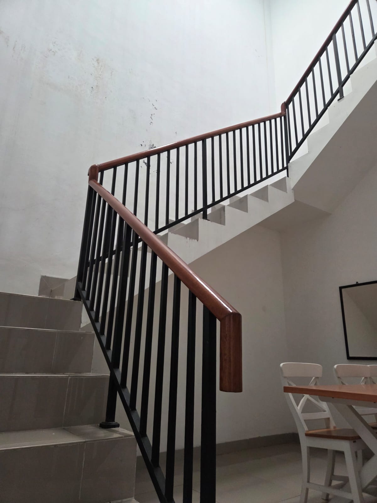 Jual cepat Rumah Siap Huni 2 Lt dalam perumahan Sukatani Permai