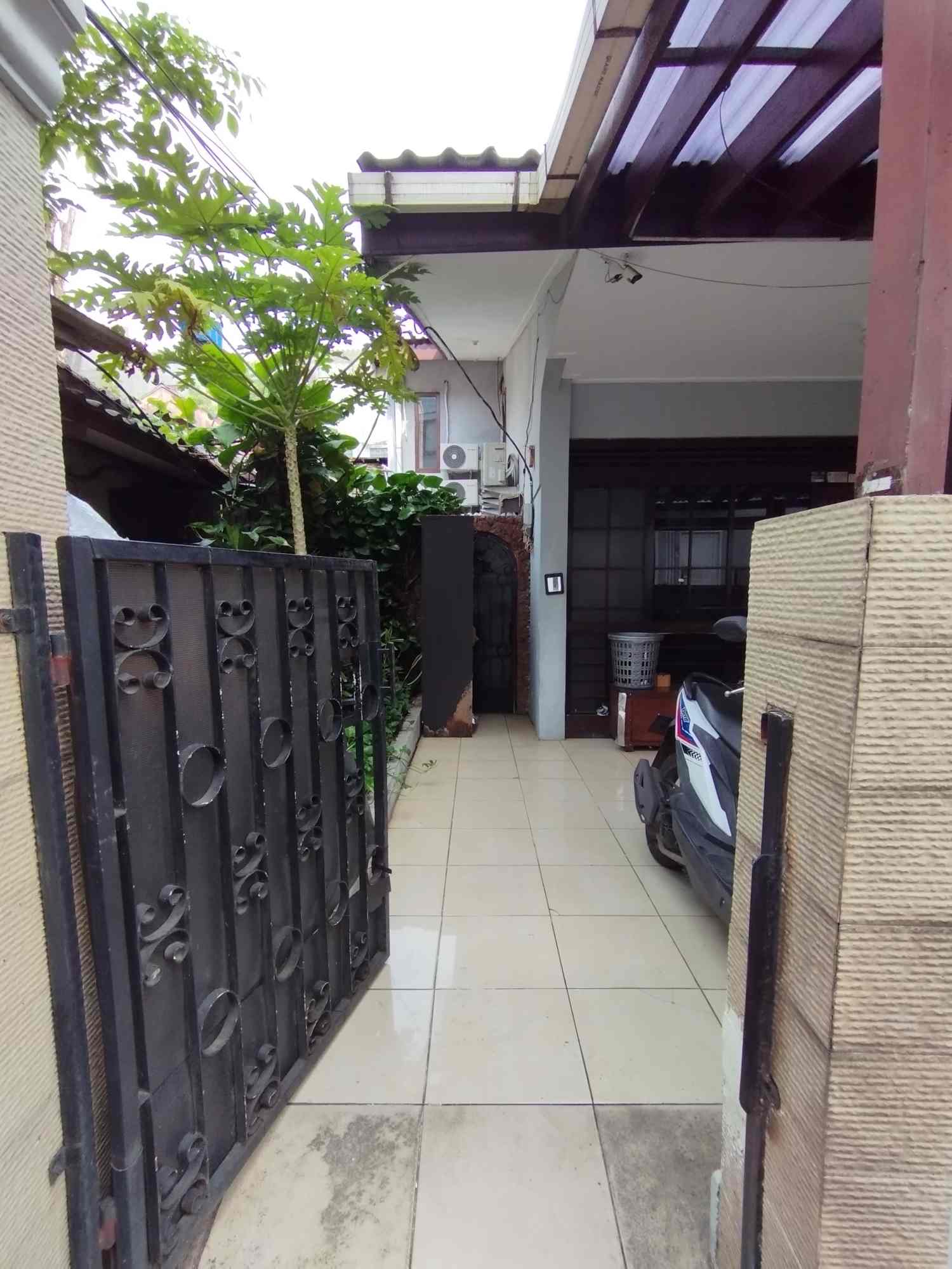 Jual Rumah kost 16 kamar di Kuningan, Setia Budi Jakarta Selatan