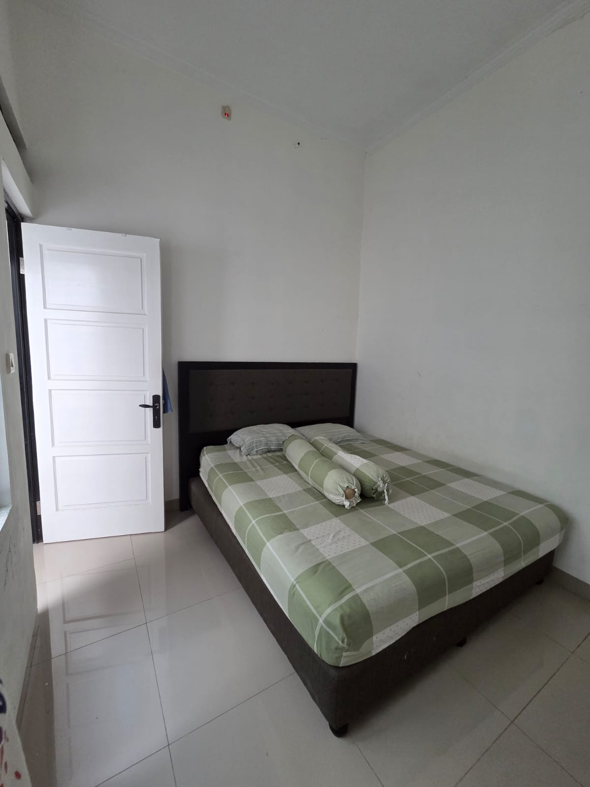 Jual cepat Rumah Siap Huni 2 Lt dalam perumahan Sukatani Permai