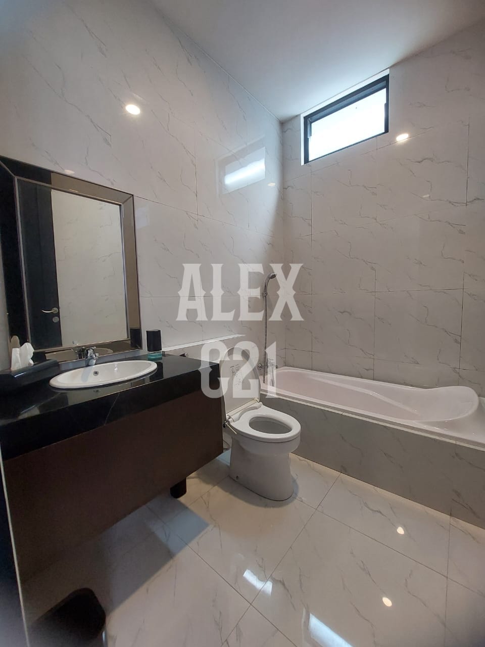 Brand New Dijual Town house Modern Area Cilandak Jakarta Selatan