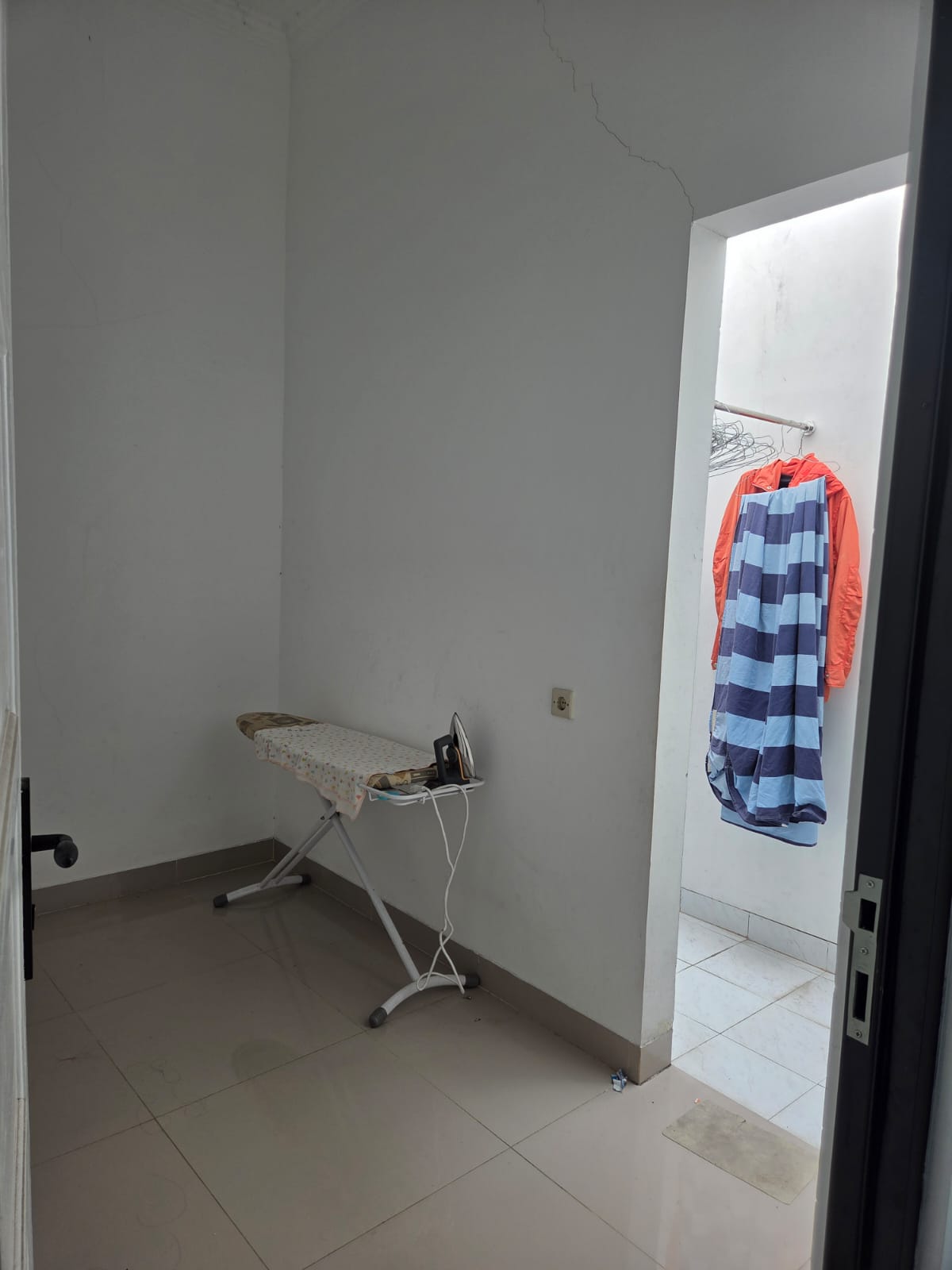 Jual cepat Rumah Siap Huni 2 Lt dalam perumahan Sukatani Permai