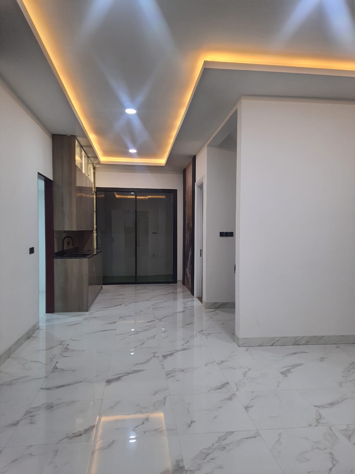 JUAL Rumah 2Lt SHM di CitraLand - Taman Puspa Raya., Surabaya