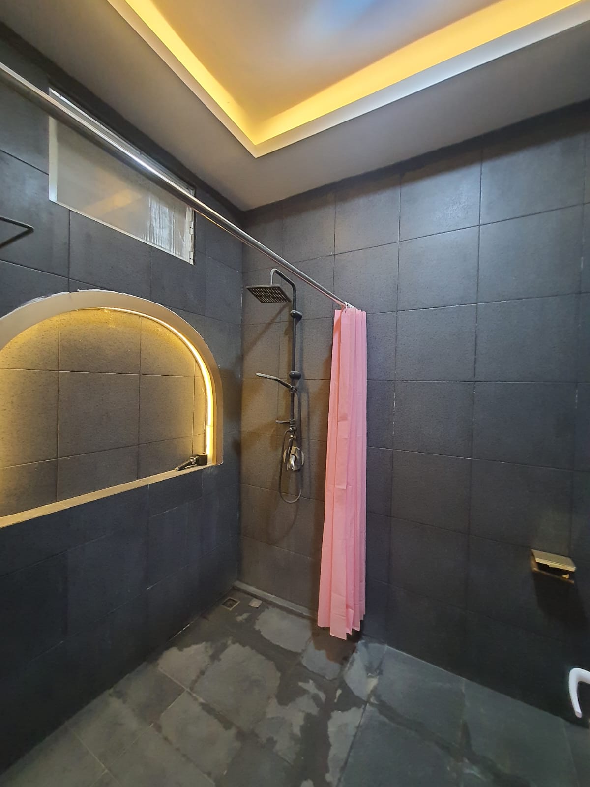 JUAL Rumah 2Lt SHM di CitraLand - Taman Puspa Raya., Surabaya