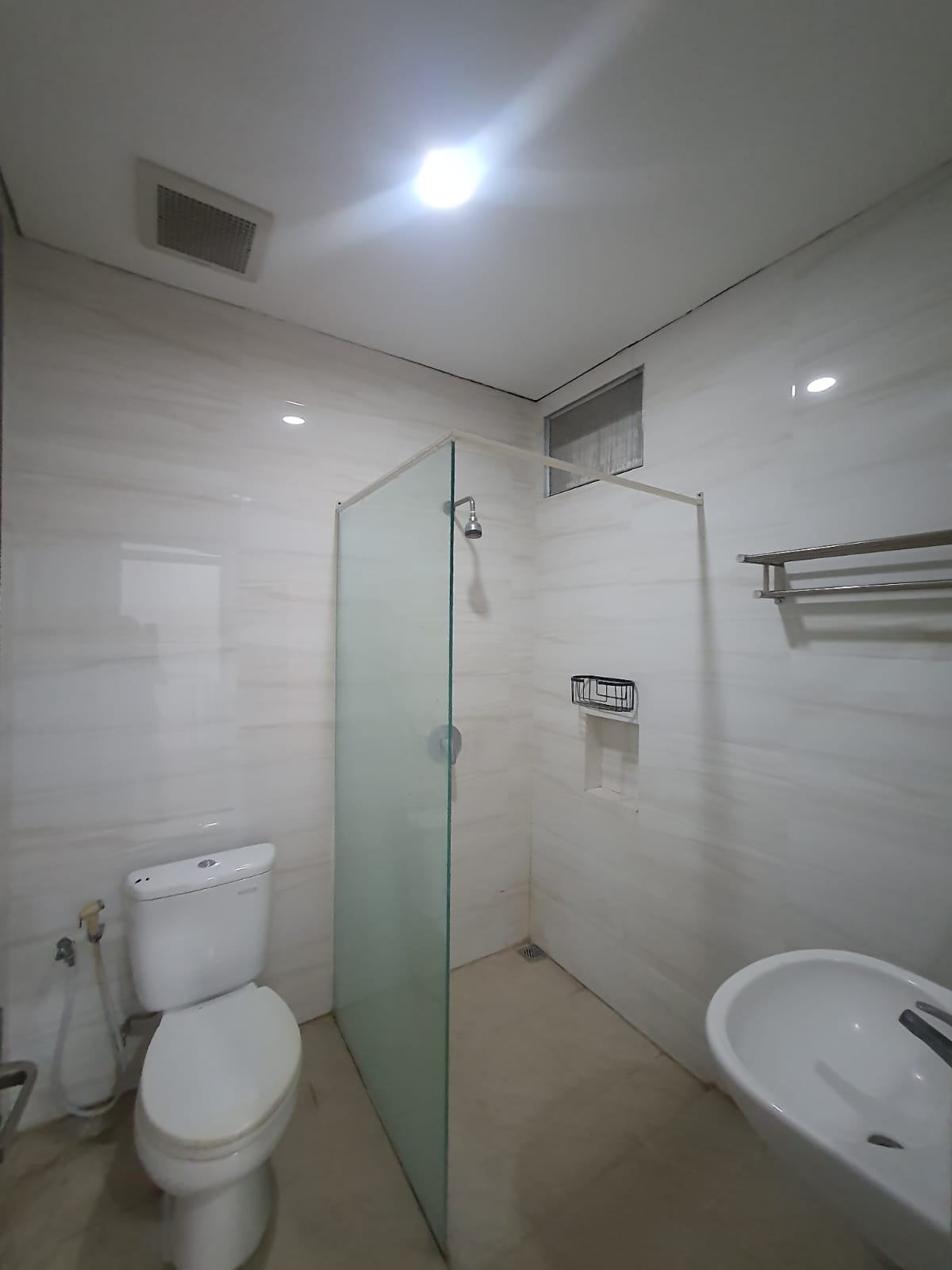 JUAL Rumah 2Lt SHM di CitraLand - Taman Puspa Raya., Surabaya