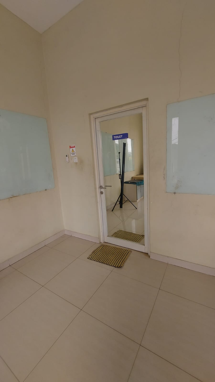 Jual kantor berserta workshop di Benda, Jatiasih, Kota Bekasi