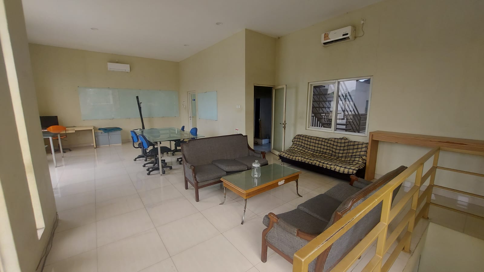 Jual kantor berserta workshop di Benda, Jatiasih, Kota Bekasi