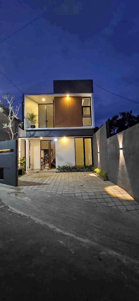 Rumah Cantik 2 Lantai dekat Kampus Terpadu UII Yogyakarta