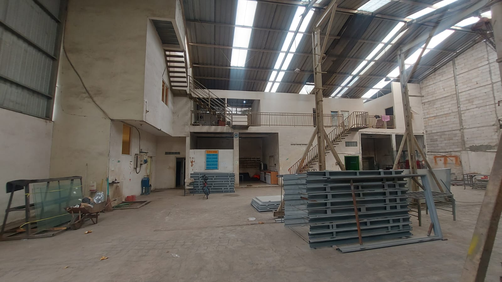 Jual kantor berserta workshop di Benda, Jatiasih, Kota Bekasi