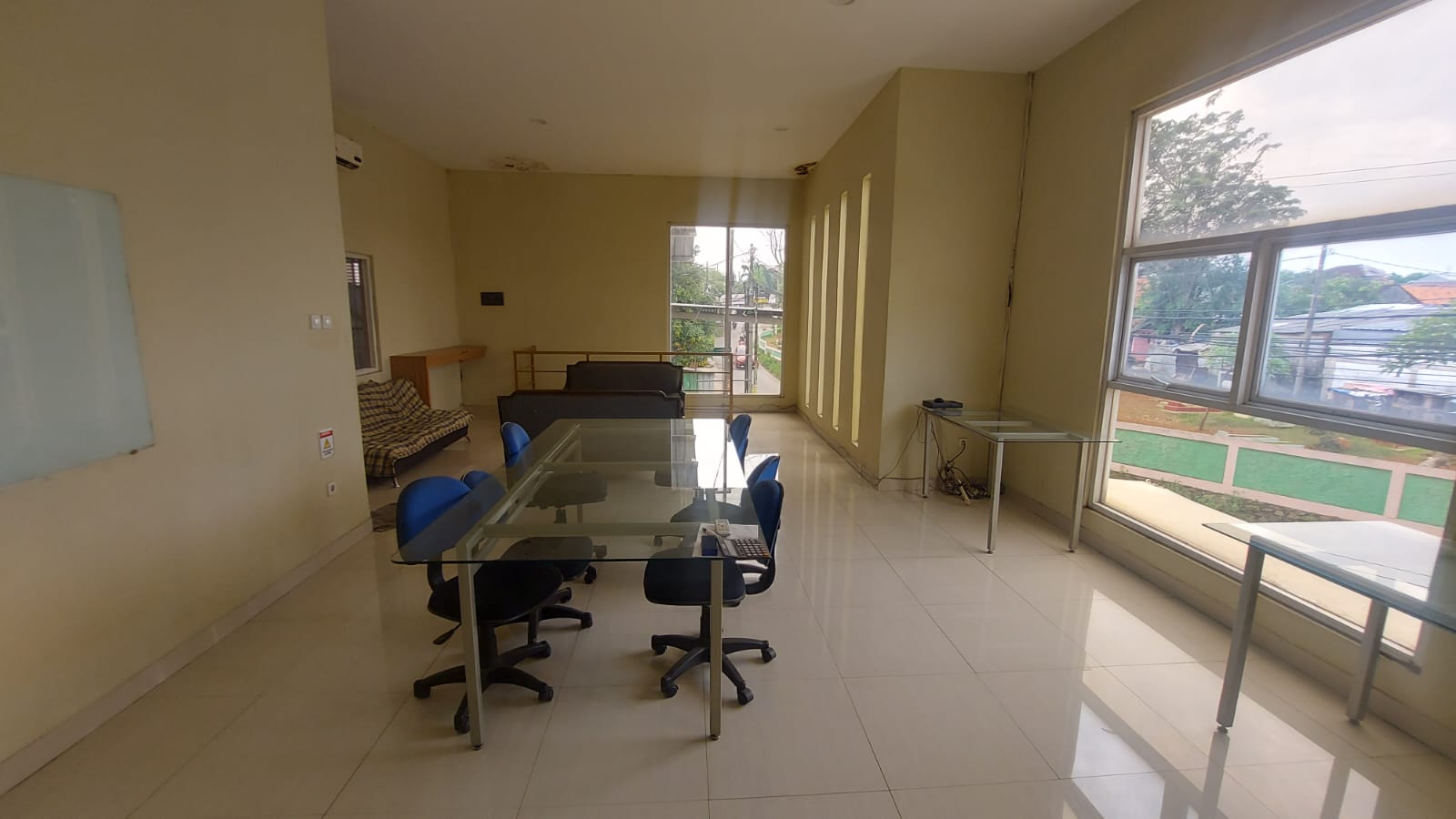 Jual kantor berserta workshop di Benda, Jatiasih, Kota Bekasi