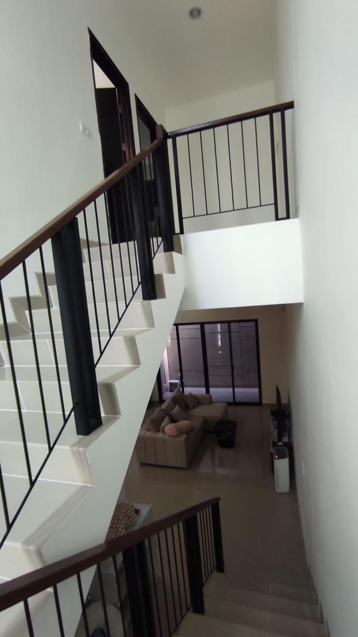 Jual Rumah modern di Cluster Summerwood, Cakung, Jakarta Timur