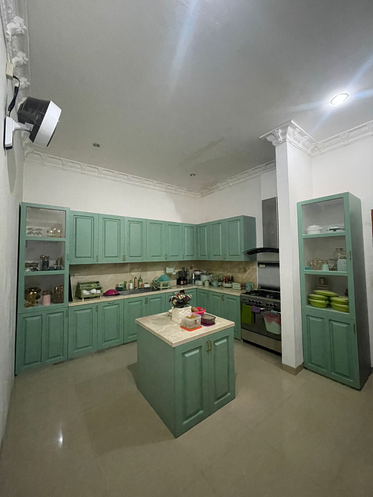 Jual Rumah strategis di Ee Sukabumi Utara, Kebon Jeruk, Jakarta