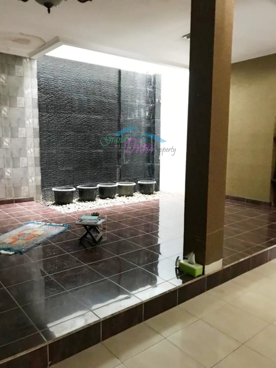 RUMAH DI KEMANG PRATAMA BEKASI