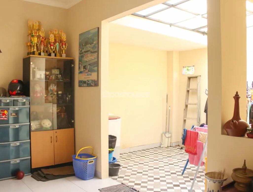 Rumah Minimalis Cinangka Depok Garasi Luas, Free Sofa,Kitchenset