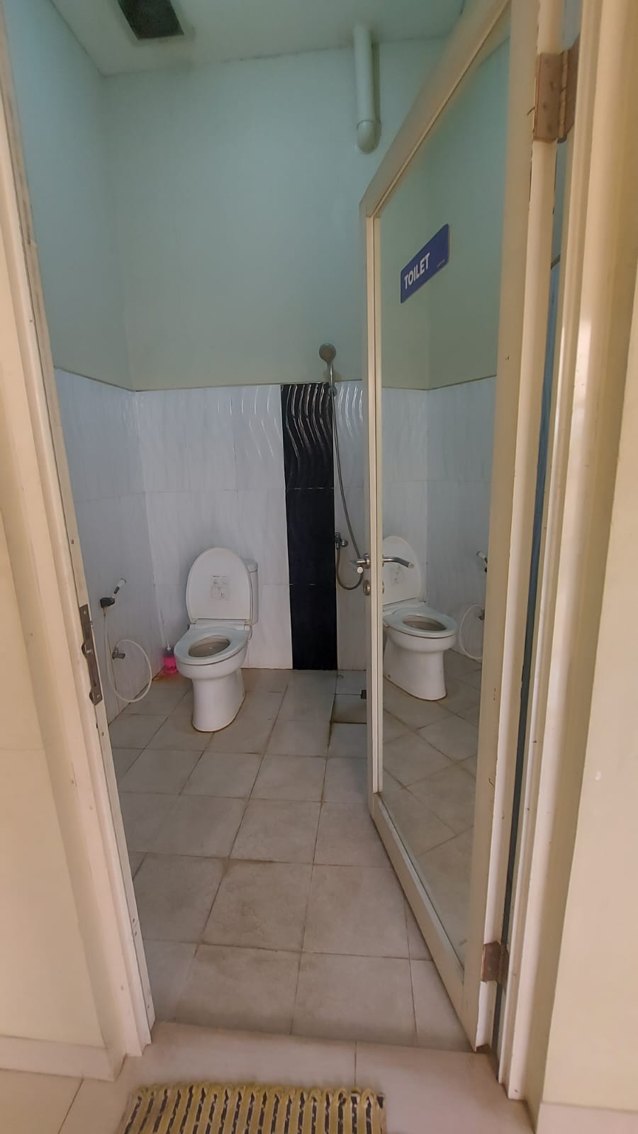 Jual kantor berserta workshop di Benda, Jatiasih, Kota Bekasi