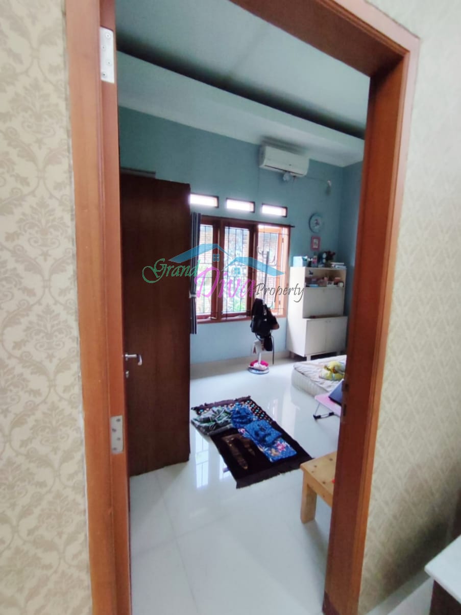 RUMAH DI PERUM PULO PERMATASARI GALAXY BEKASI