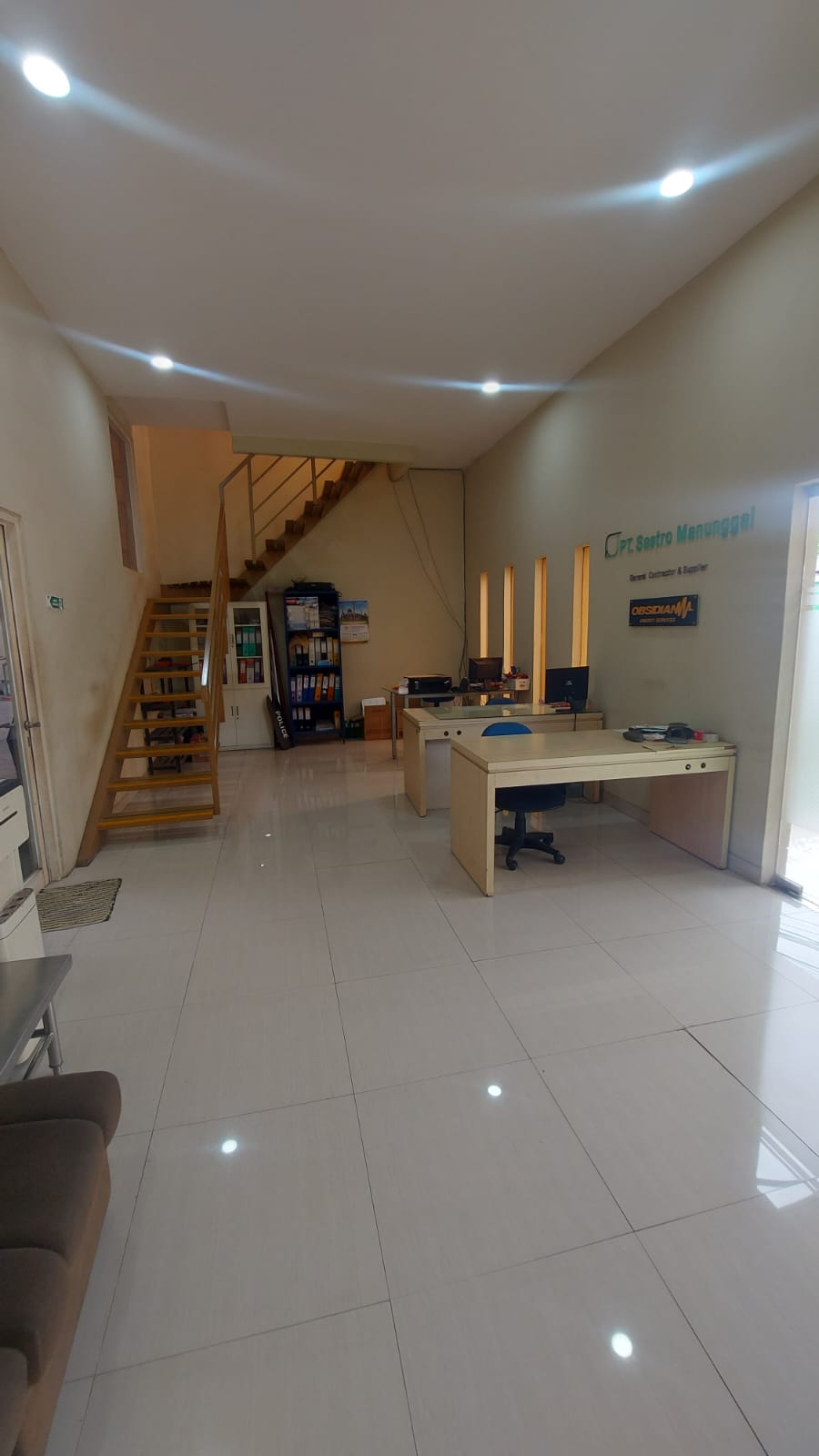 Jual kantor berserta workshop di Benda, Jatiasih, Kota Bekasi