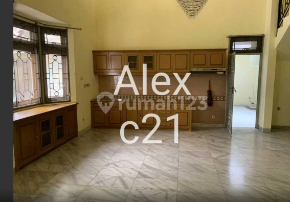 Jual Rumah 2 Lantai Siap Huni  di Pesanggrahan Jakarta Selatan