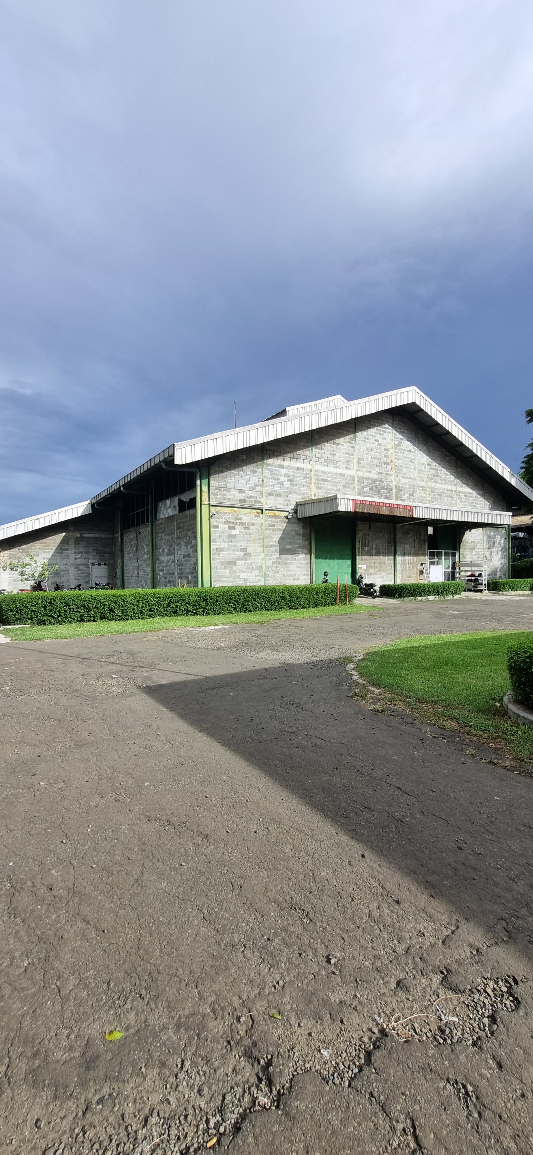 Disewa gudang bebas banjir akses kontainer di Sultan Agung
