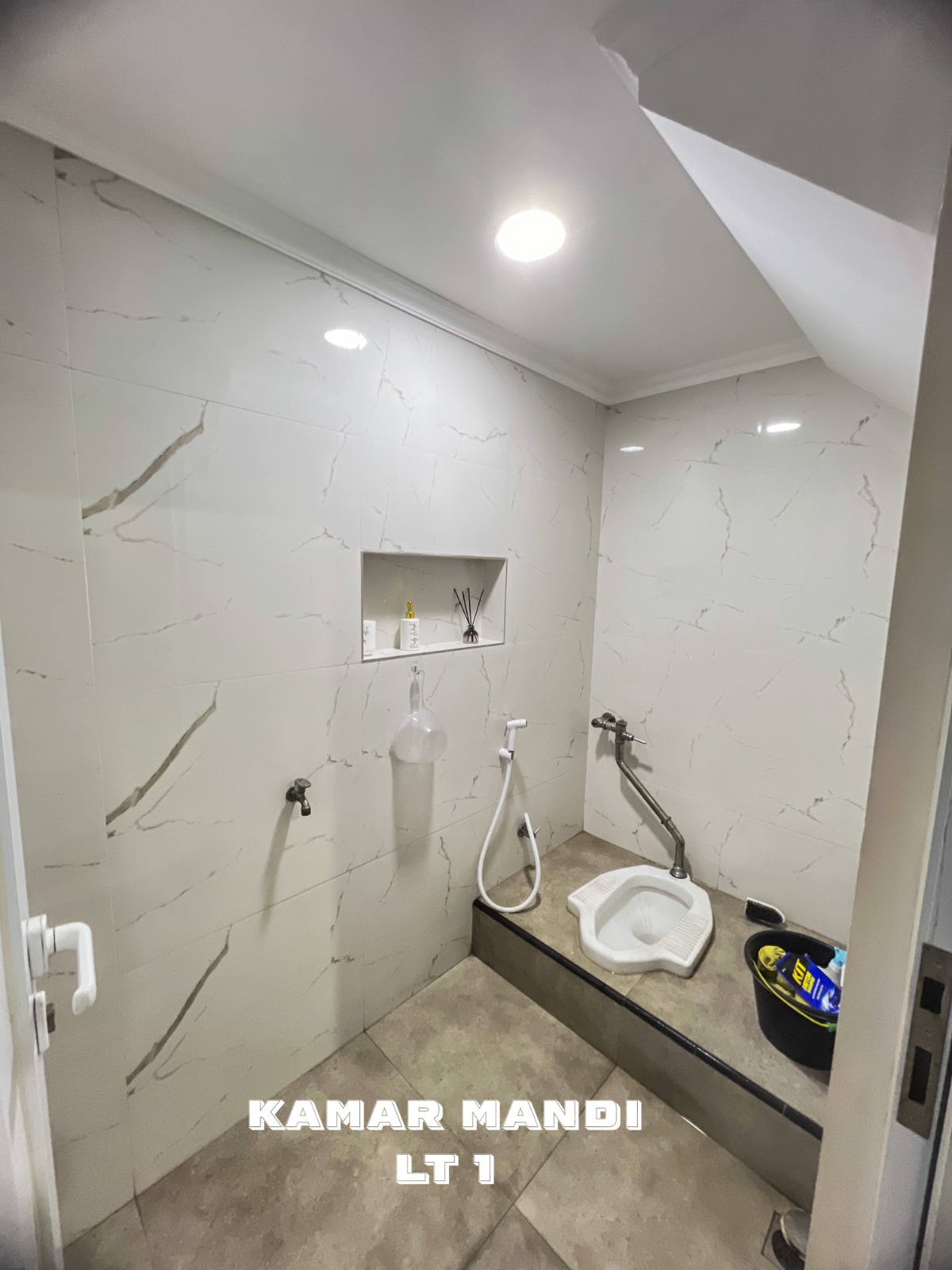 Jual rugi rumah kampung di area Ciledug, Larangan Utara