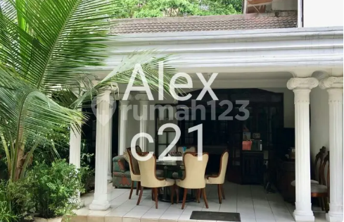 Jual 2 rumah diatas 1 tanah luas hitung tanah saja Senopati