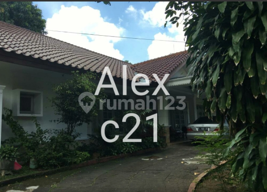 Jual 2 rumah diatas 1 tanah luas hitung tanah saja Senopati