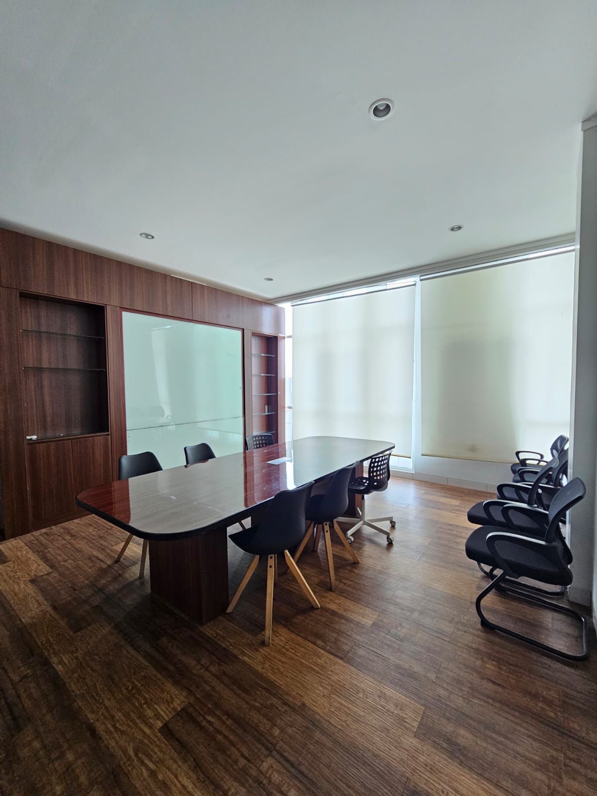 Jual cepat ruko strategis dan modern di Burgundy Summarecon