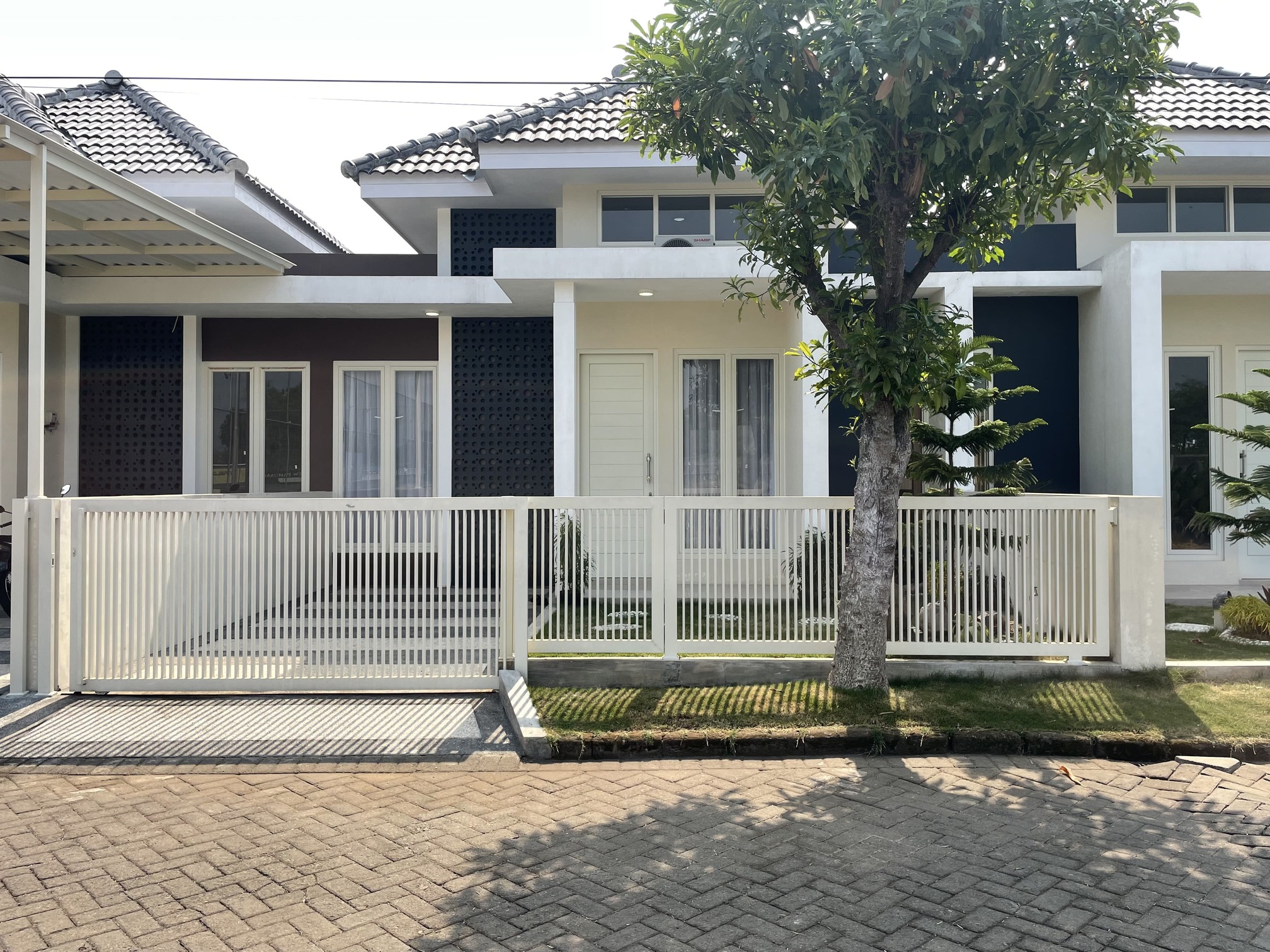Rumah 1 Lantai Semi Furnished di Green View Regency Pandaan