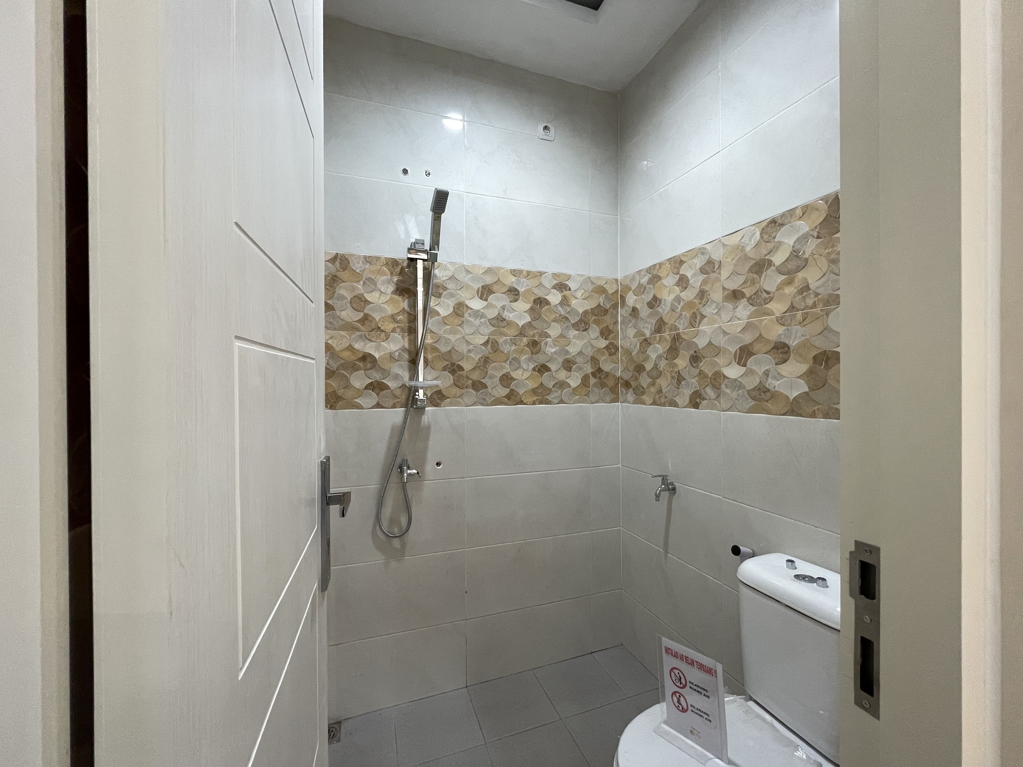 Rumah 1 Lantai Semi Furnished di Green View Regency Pandaan