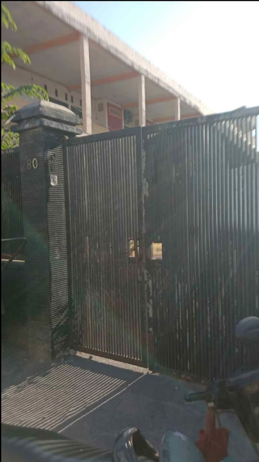 rumah disewakan siwalankerto selatan surabaya