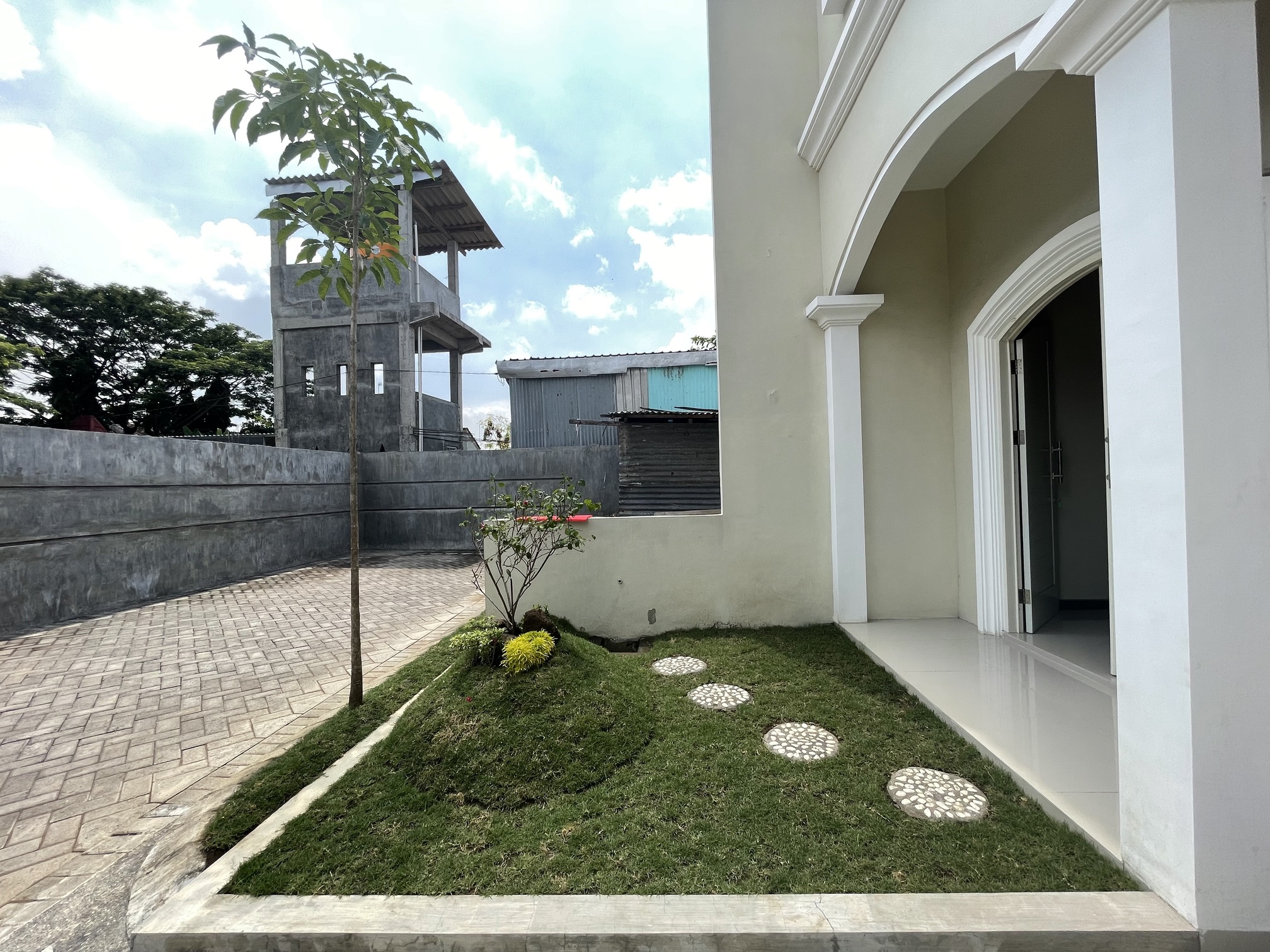 Rumah 2 Lantai 6x10 di Green View Nine Pandaan