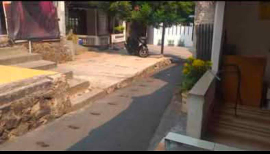 Rumah second akses motor  tengah kota Depok di Depok Timur