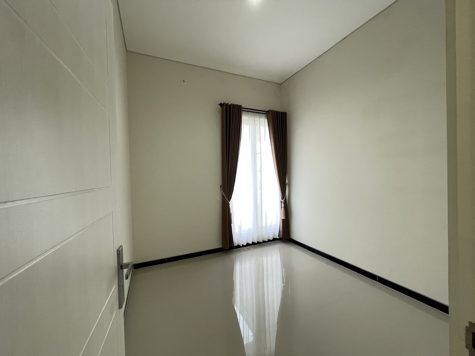 Rumah 1 Lantai Semi Furnished di Green View Regency Pandaan
