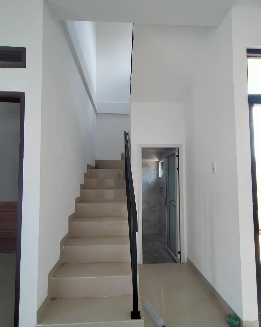 Hunian terbaru 2 lantai dikawasan Setiabudi dan Padang bulan