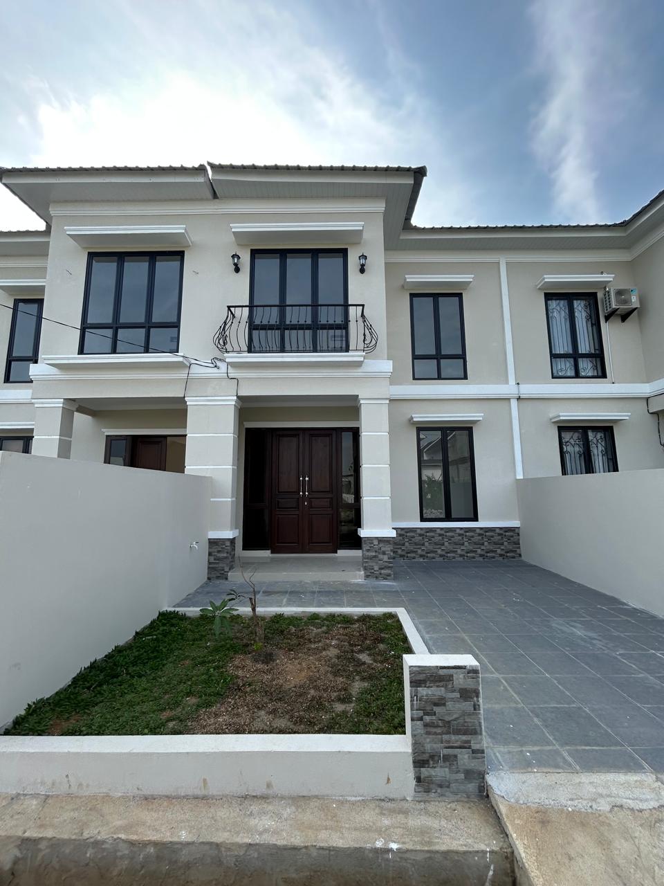 Hunian terbaru 2 lantai dikawasan Setiabudi dan Padang bulan