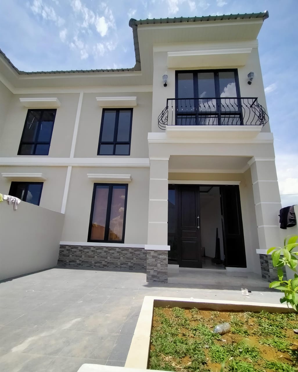 Hunian terbaru 2 lantai dikawasan Setiabudi dan Padang bulan